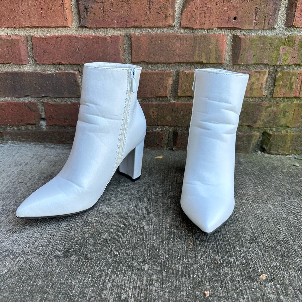 White Chunky High Heel Ankle Boots. Size 7.5